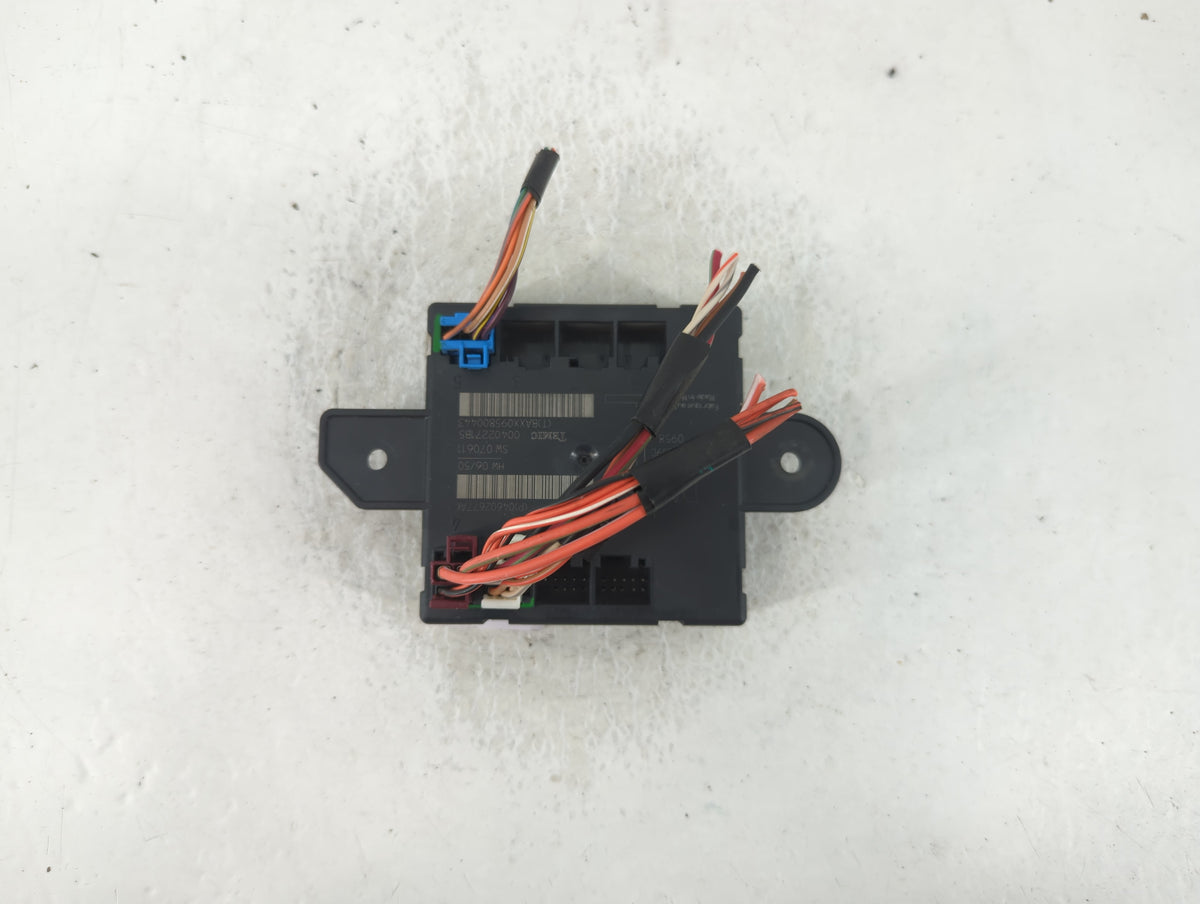2008 Chrysler Town & Country  Door Module - Oemusedautoparts1.com