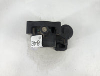2008-2010 Chrysler Town & Country Throttle Body P/N:0 280 750 460 04593858AA Fits Fits 2008 2009 2010 2011 OEM Used Auto Par