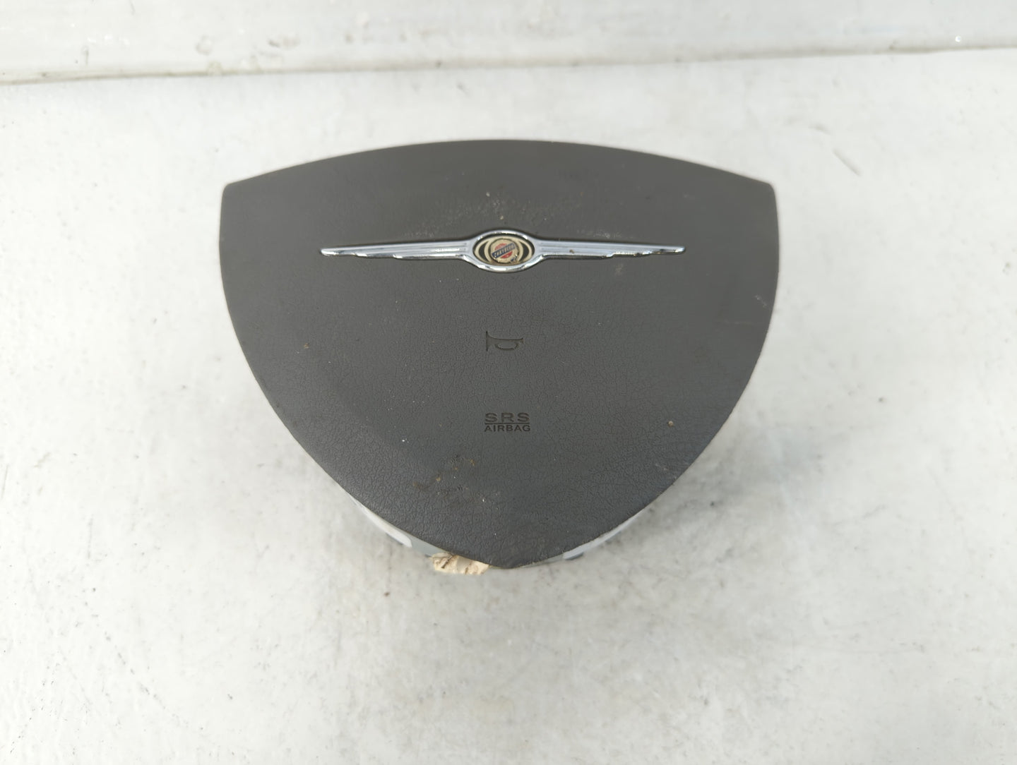 2008 Chrysler Town & Country Air Bag Driver Left Steering Wheel Mounted Fits OEM Used Auto Parts - Oemusedautoparts1.com