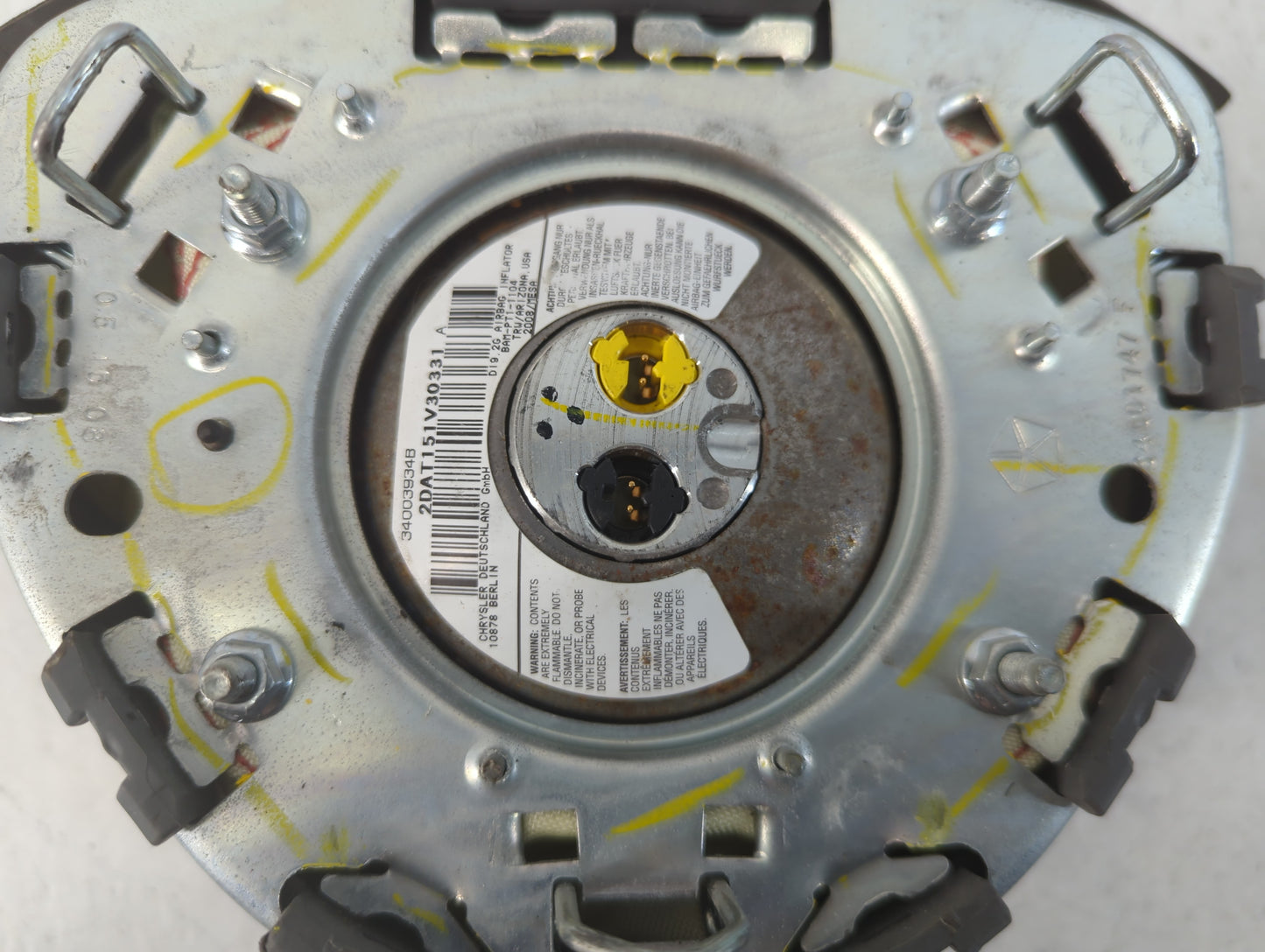 2008 Chrysler Town & Country Air Bag Driver Left Steering Wheel Mounted Fits OEM Used Auto Parts - Oemusedautoparts1.com