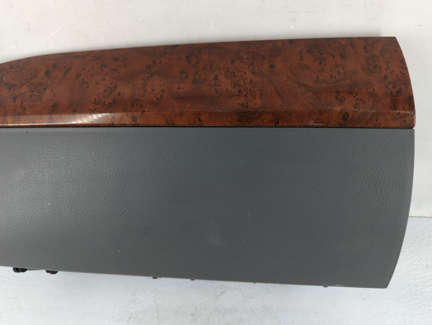 2008 Chrysler Town & Country Passenger Glove Box Door Storage Compartment 928338 - Oemusedautoparts1.com