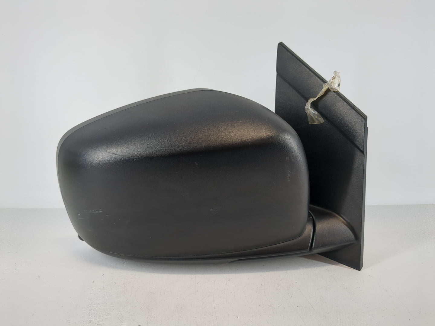 2008 Chrysler Town & Country Driver Left Side View Manual Door Mirror - Oemusedautoparts1.com