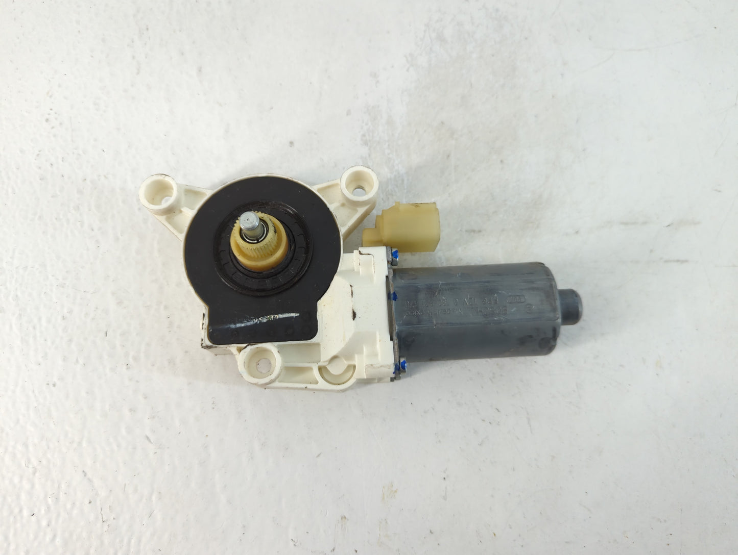 2008-2016 Chrysler Town & Country Passenger Rear Right Power Window Motor - Oemusedautoparts1.com