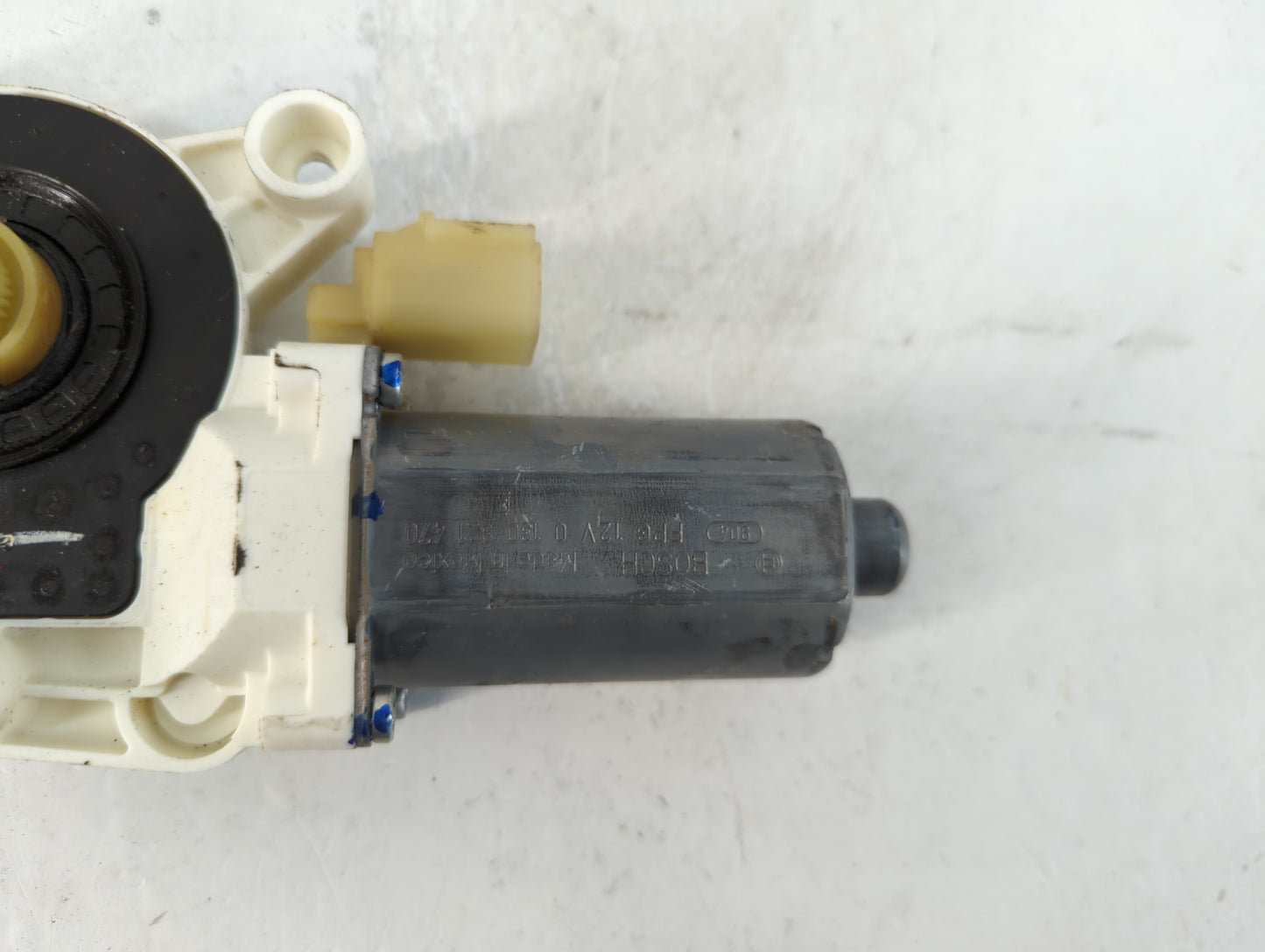 2008-2016 Chrysler Town & Country Passenger Rear Right Power Window Motor - Oemusedautoparts1.com