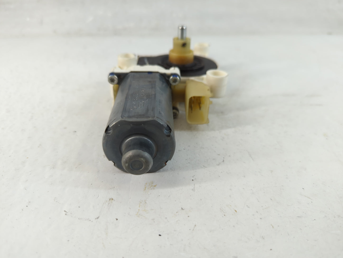 2008-2016 Chrysler Town & Country Passenger Rear Right Power Window Motor - Oemusedautoparts1.com