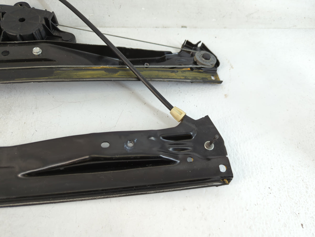 2008 Chrysler Town & Country Used Window Regulator Right Passenger Rear 938316 - Oemusedautoparts1.com