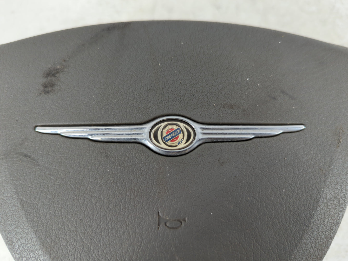 2008 Chrysler Town & Country Air Bag Driver Left Steering Wheel Mounted Fits OEM Used Auto Parts - Oemusedautoparts1.com