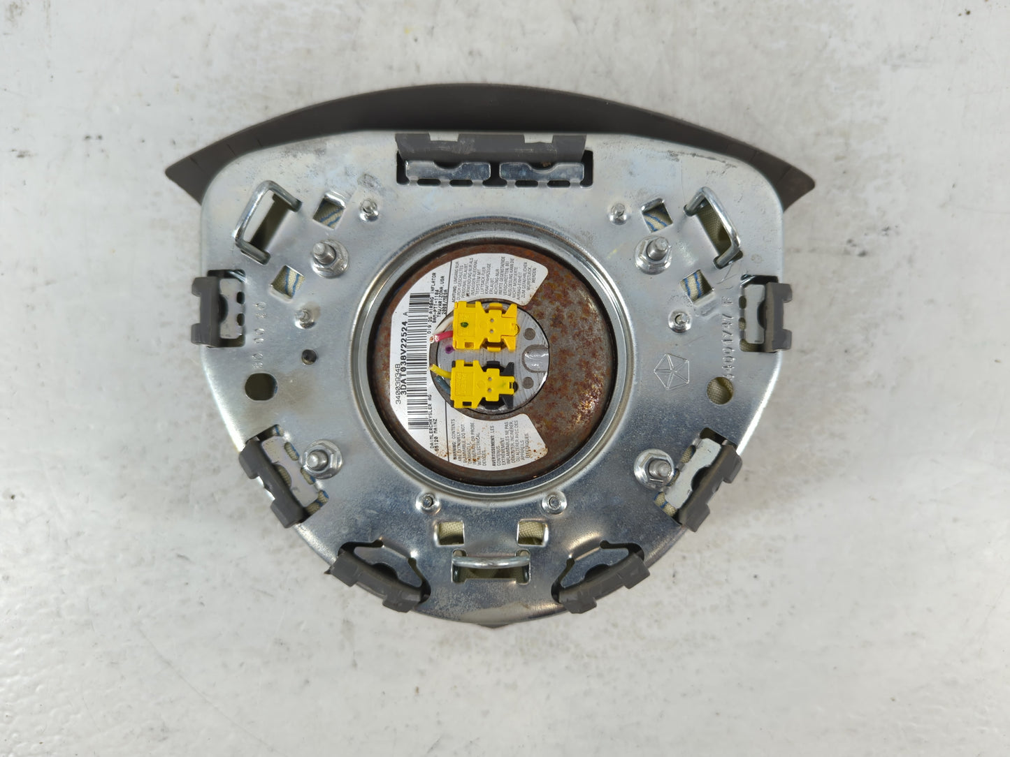 2008 Chrysler Town & Country Air Bag Driver Left Steering Wheel Mounted Fits OEM Used Auto Parts - Oemusedautoparts1.com