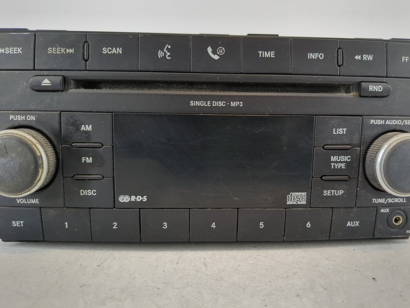 2008 Chrysler Town & Country Radio AM FM Cd Player Receiver Replacement P/N:P05064411AF Fits OEM Used Auto Parts - Oemusedau
