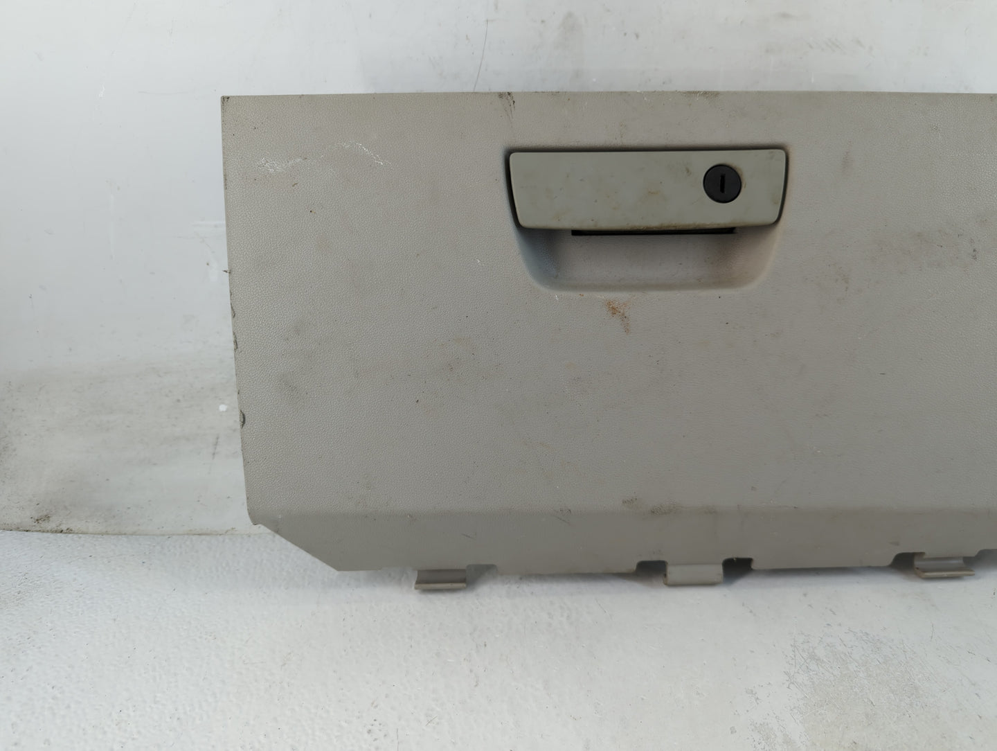 2008 Chrysler Town & Country Passenger Glove Box Door Storage Compartment 938361 - Oemusedautoparts1.com