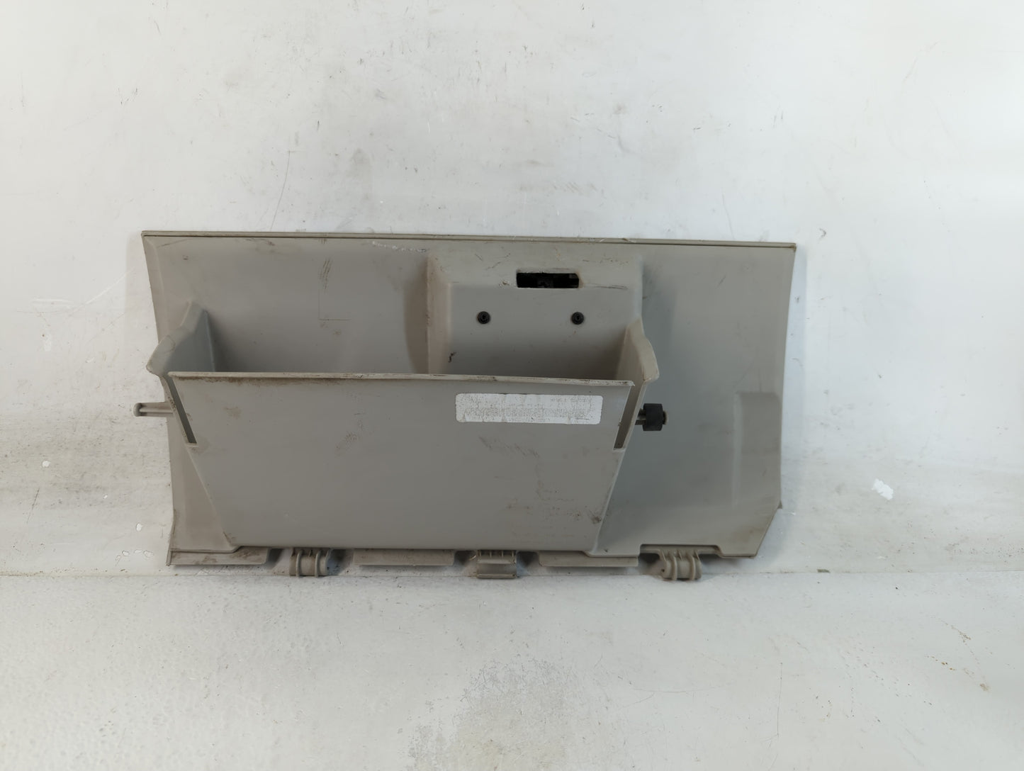 2008 Chrysler Town & Country Passenger Glove Box Door Storage Compartment 938361 - Oemusedautoparts1.com