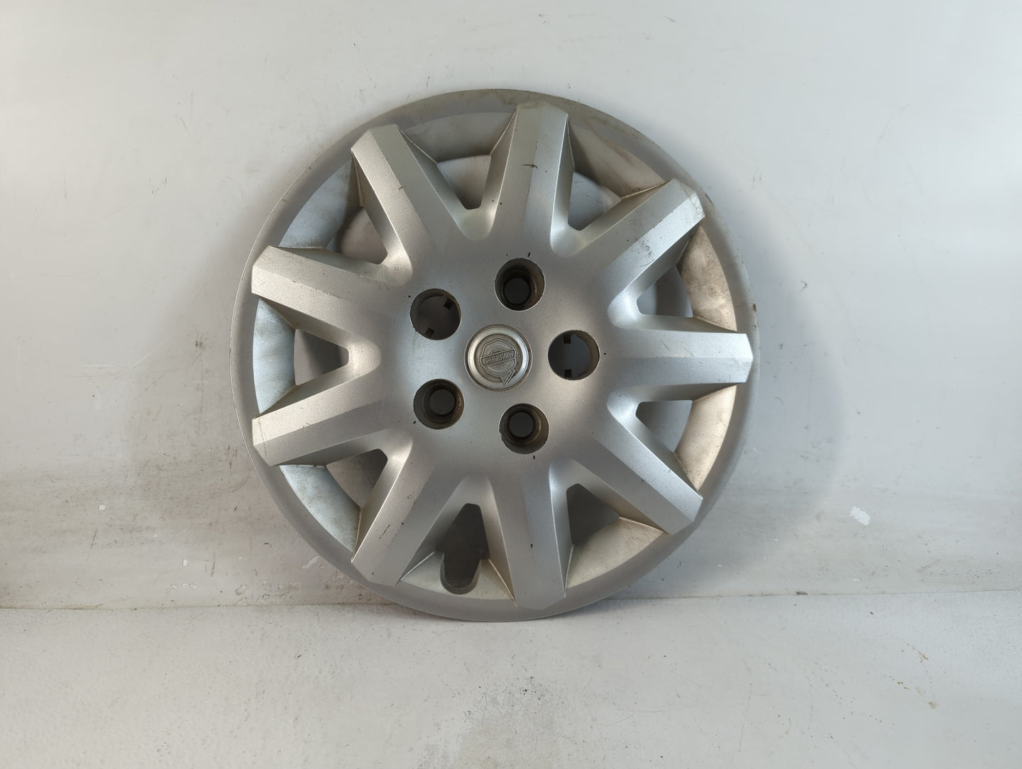 2008-2010 Chrysler Town & Country Hubcap Wheel Cover - Oemusedautoparts1.com
