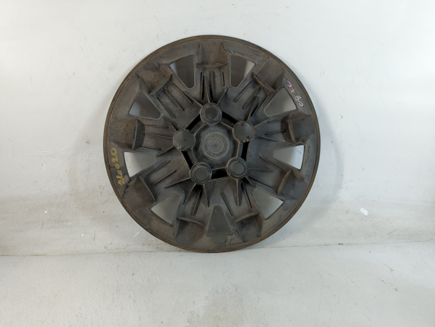 2008-2010 Chrysler Town & Country Hubcap Wheel Cover - Oemusedautoparts1.com