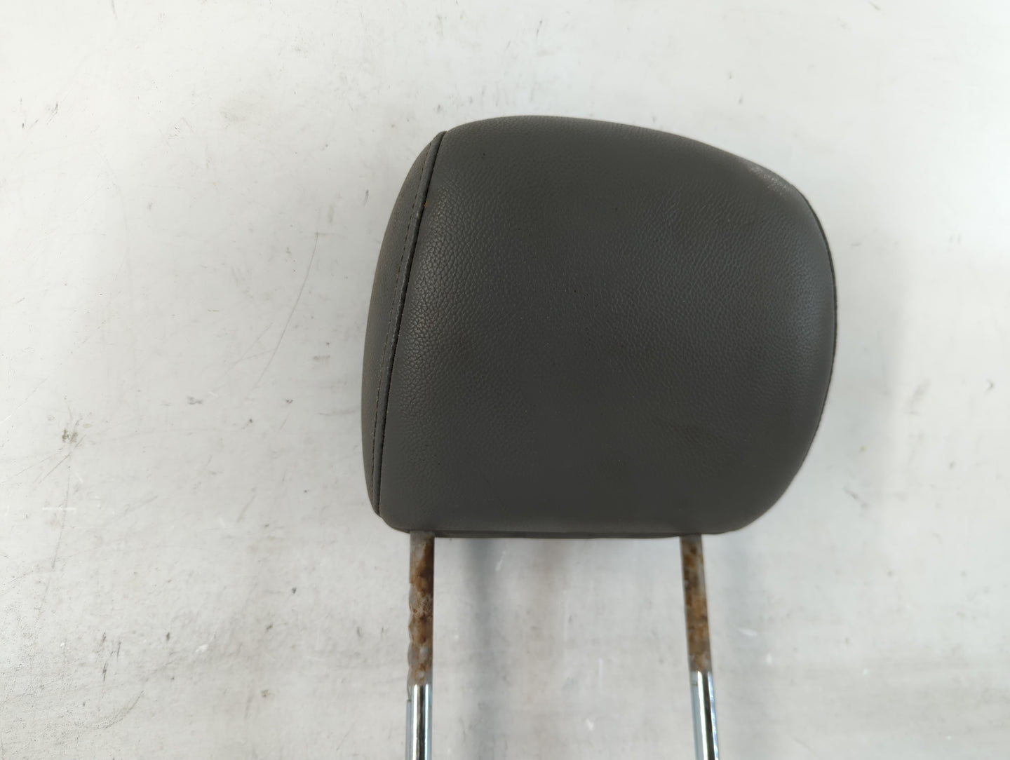 2008 Chrysler Town & Country Headrest Head Rest Front Driver Passenger Seat Fits OEM Used Auto Parts - Oemusedautoparts1.com