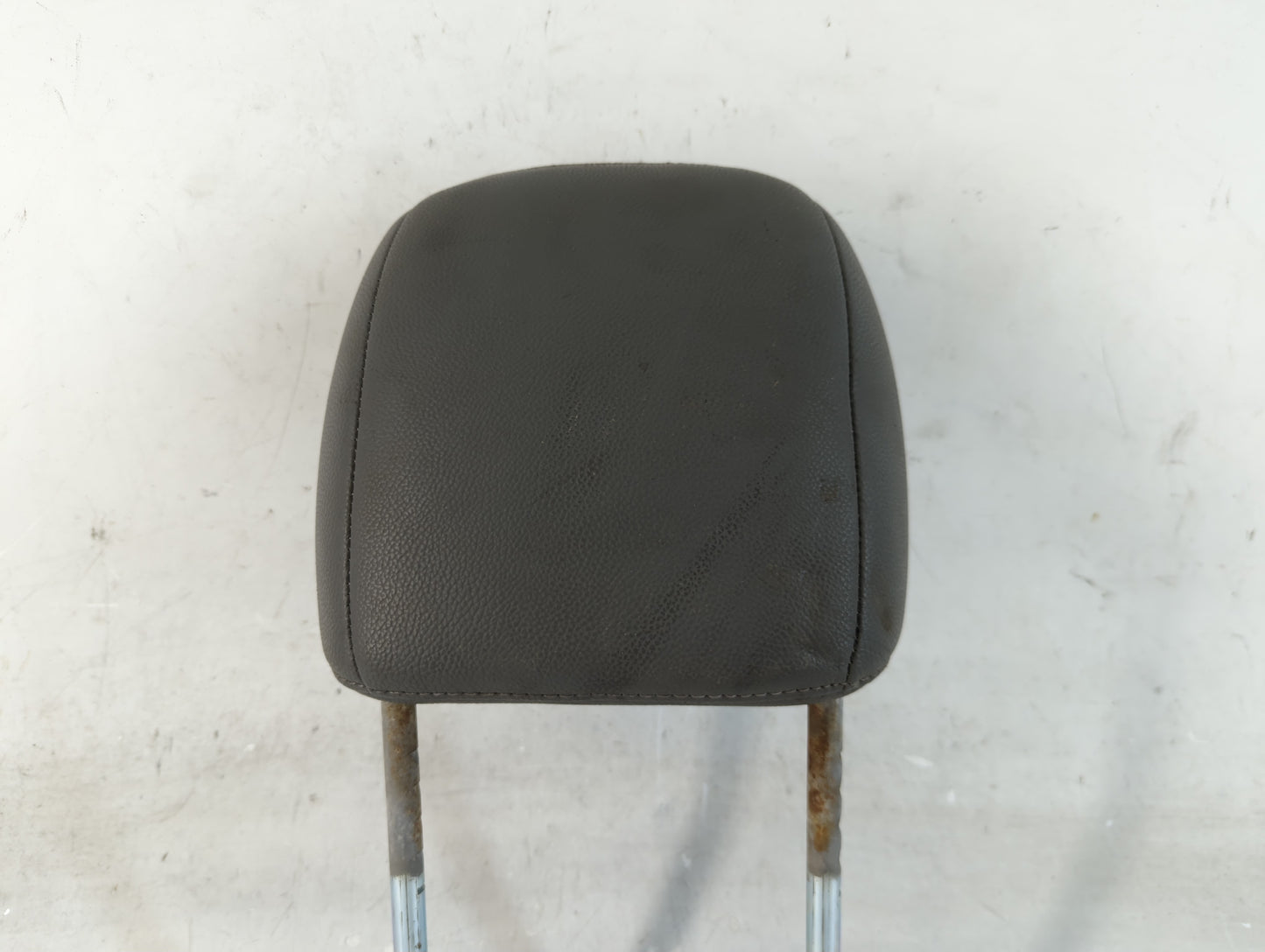 2008 Chrysler Town & Country Headrest Head Rest Front Driver Passenger Seat Fits OEM Used Auto Parts - Oemusedautoparts1.com