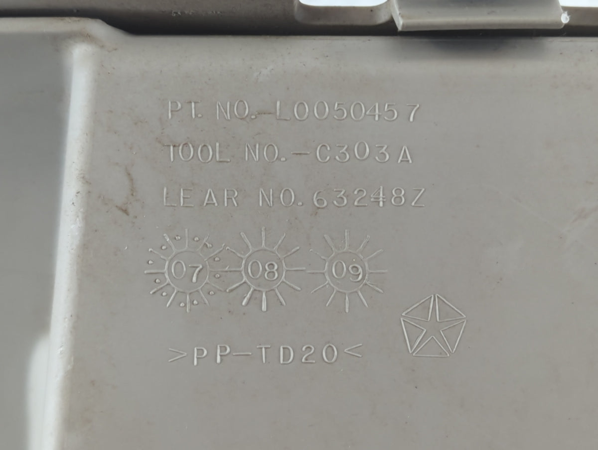 2008 Chrysler Town & Country Passenger Glove Box Door Storage Compartment 938684 - Oemusedautoparts1.com