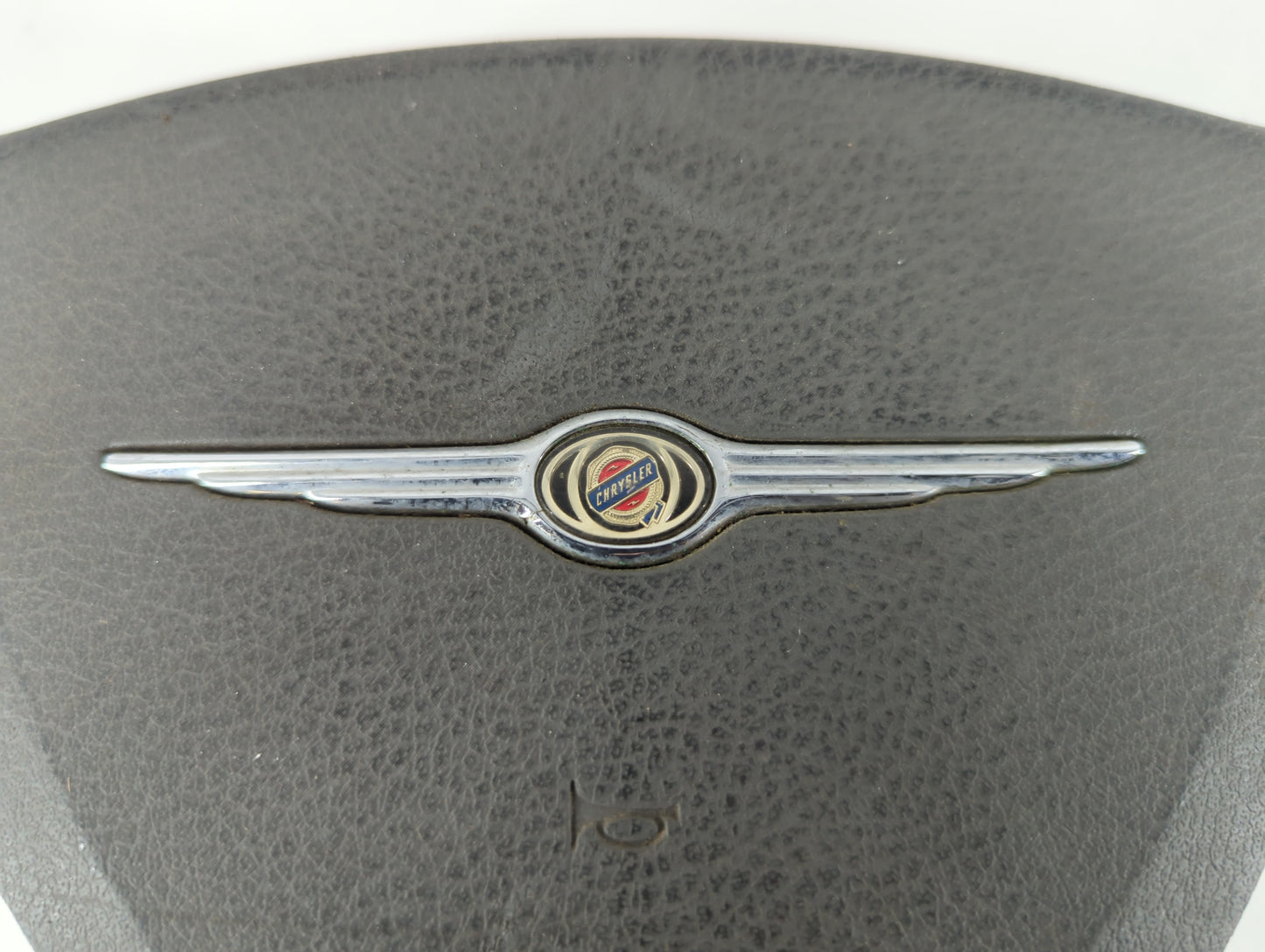 2008 Chrysler Town & Country Air Bag Driver Left Steering Wheel Mounted Fits OEM Used Auto Parts - Oemusedautoparts1.com