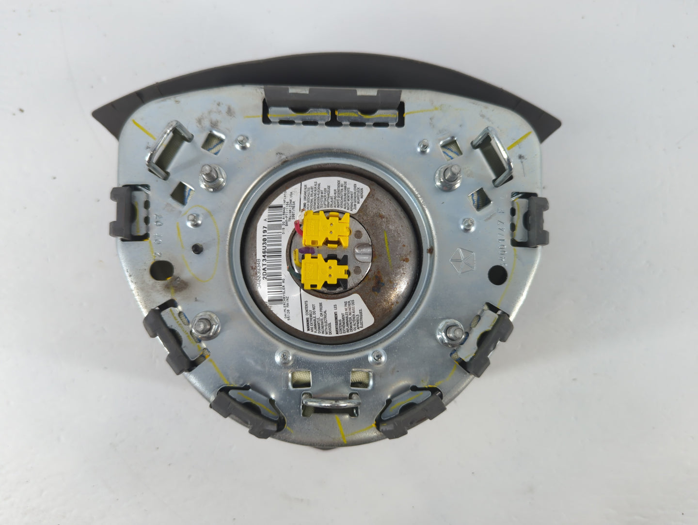 2008 Chrysler Town & Country Air Bag Driver Left Steering Wheel Mounted Fits OEM Used Auto Parts - Oemusedautoparts1.com