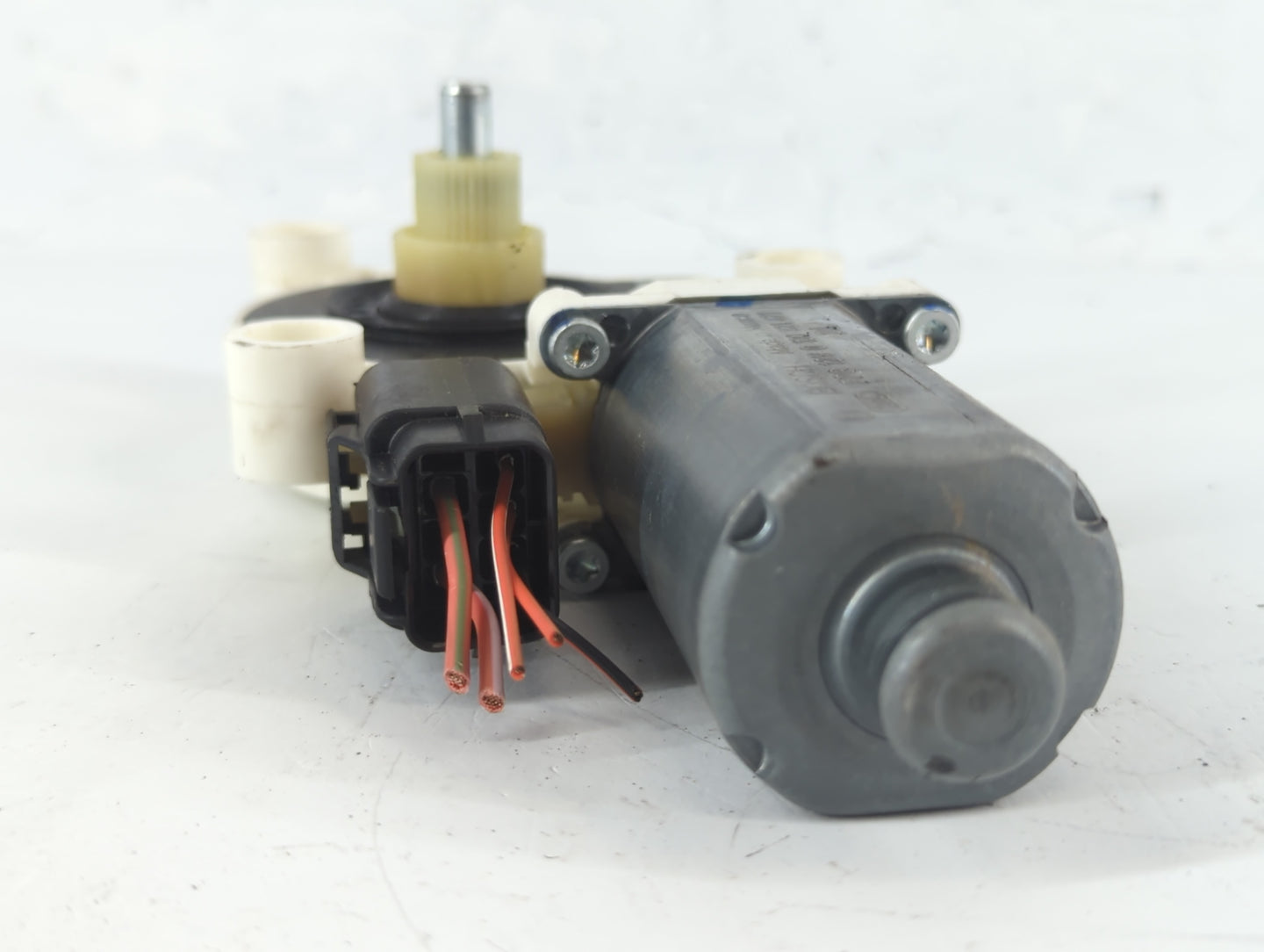 2008 Chrysler Town & Country Passenger Front Right Power Window Motor - Oemusedautoparts1.com