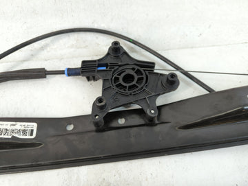 2008-2016 Chrysler Town & Country Used Window Regulator Passenger Front