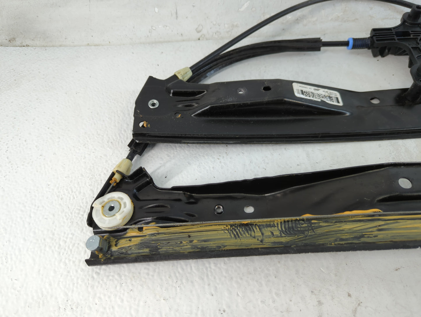 2008-2016 Chrysler Town & Country Used Window Regulator Passenger Front - Oemusedautoparts1.com