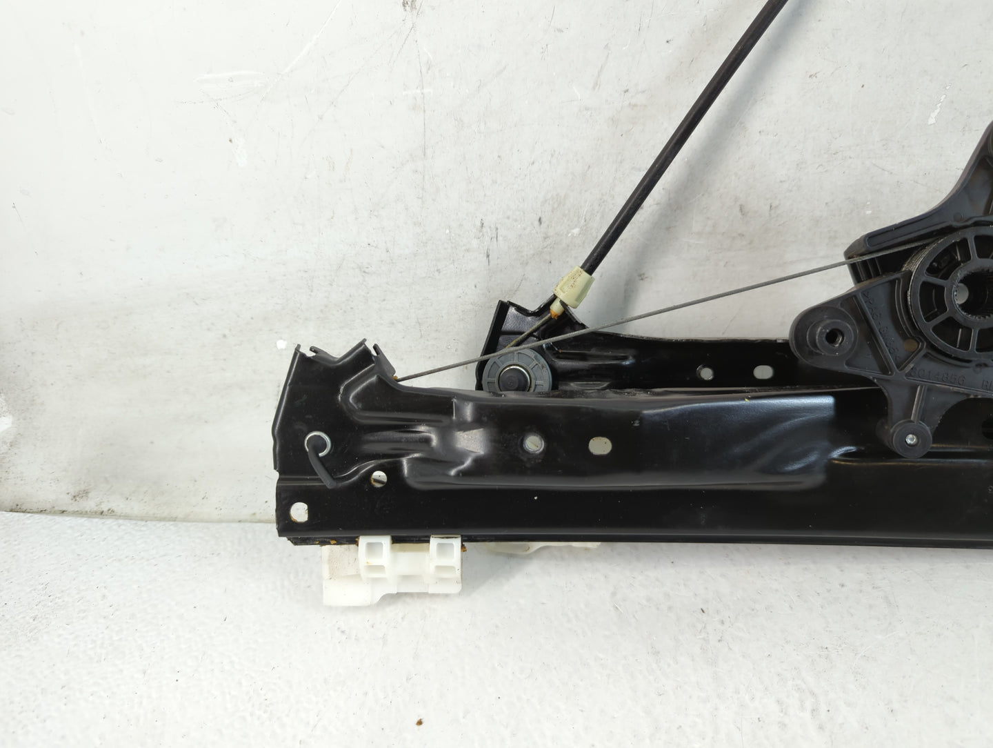 2008-2016 Chrysler Town & Country Driver Left Front Window Regulator 938765 - Oemusedautoparts1.com
