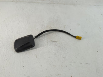 compare product 2008 Chrysler Town & Country Radio Antenna Mast 938766