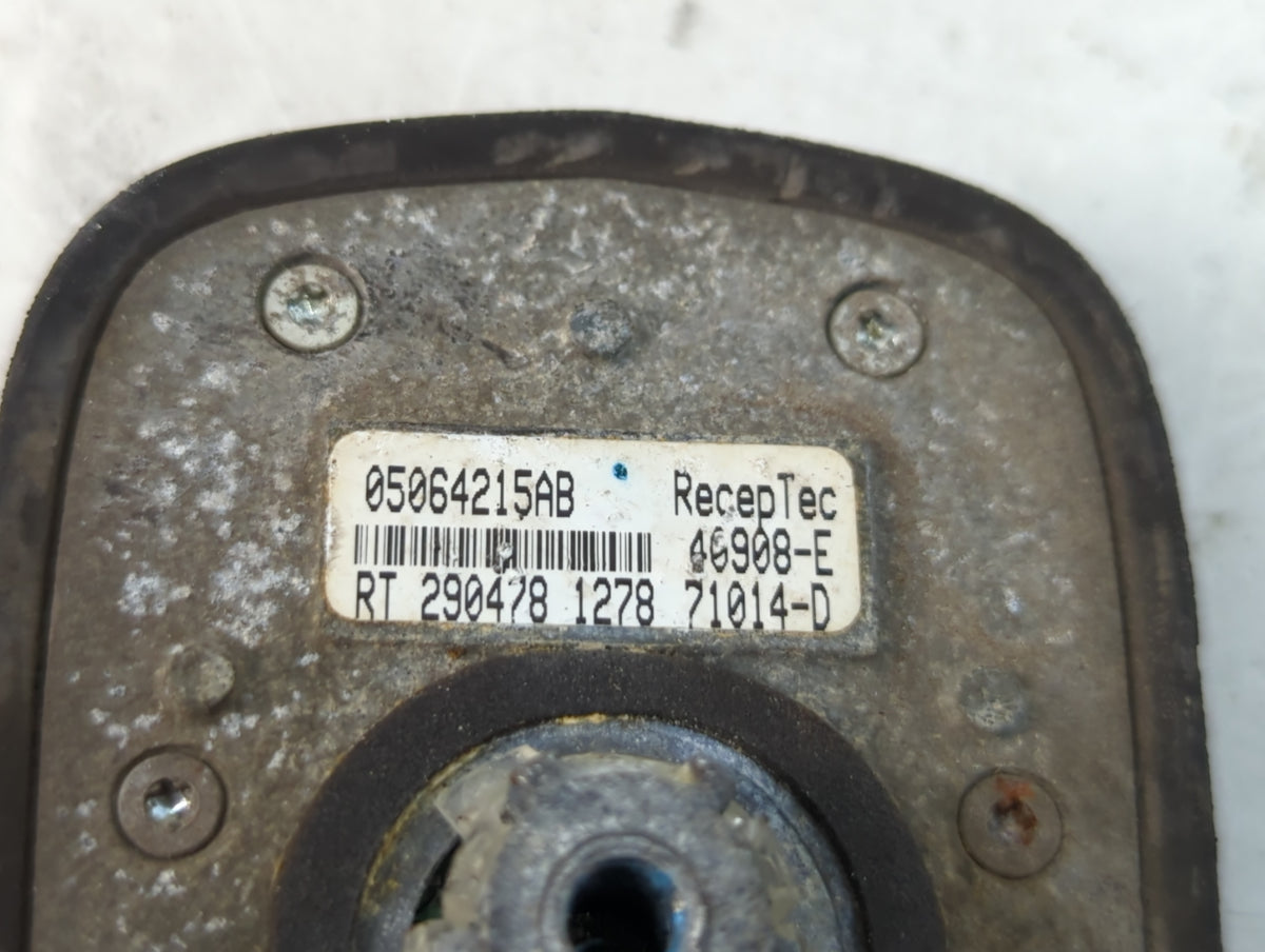 2008 Chrysler Town & Country Radio Antenna Mast 938766 - Oemusedautoparts1.com