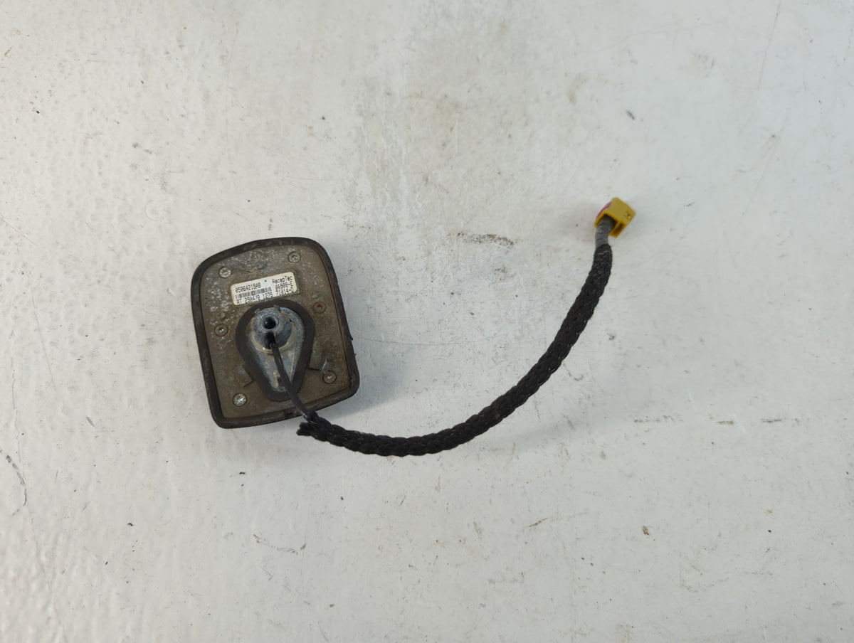 2008 Chrysler Town & Country Radio Antenna Mast 938766 - Oemusedautoparts1.com