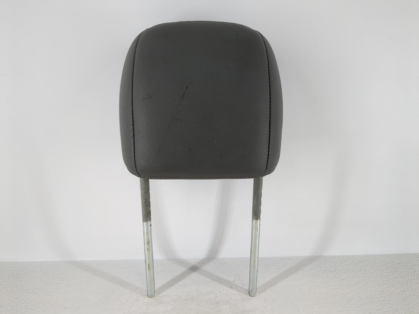 2008 Chrysler Town & Country Headrest Head Rest Front Driver Passenger Seat Fits OEM Used Auto Parts - Oemusedautoparts1.com