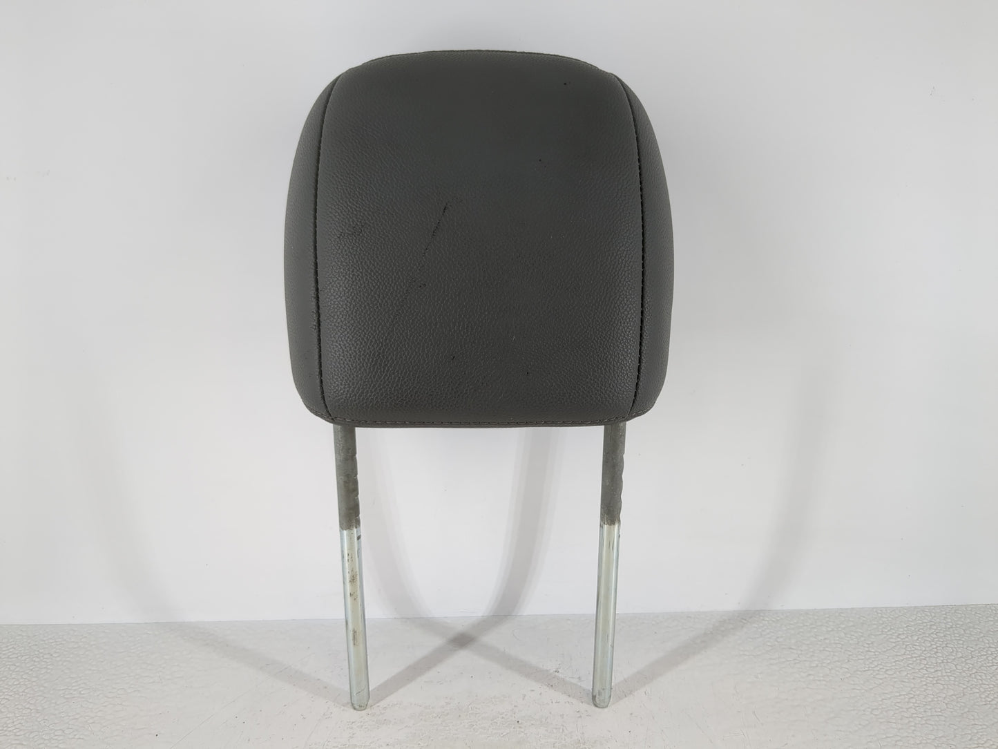 2008 Chrysler Town & Country Headrest Head Rest Front Driver Passenger Seat Fits OEM Used Auto Parts - Oemusedautoparts1.com