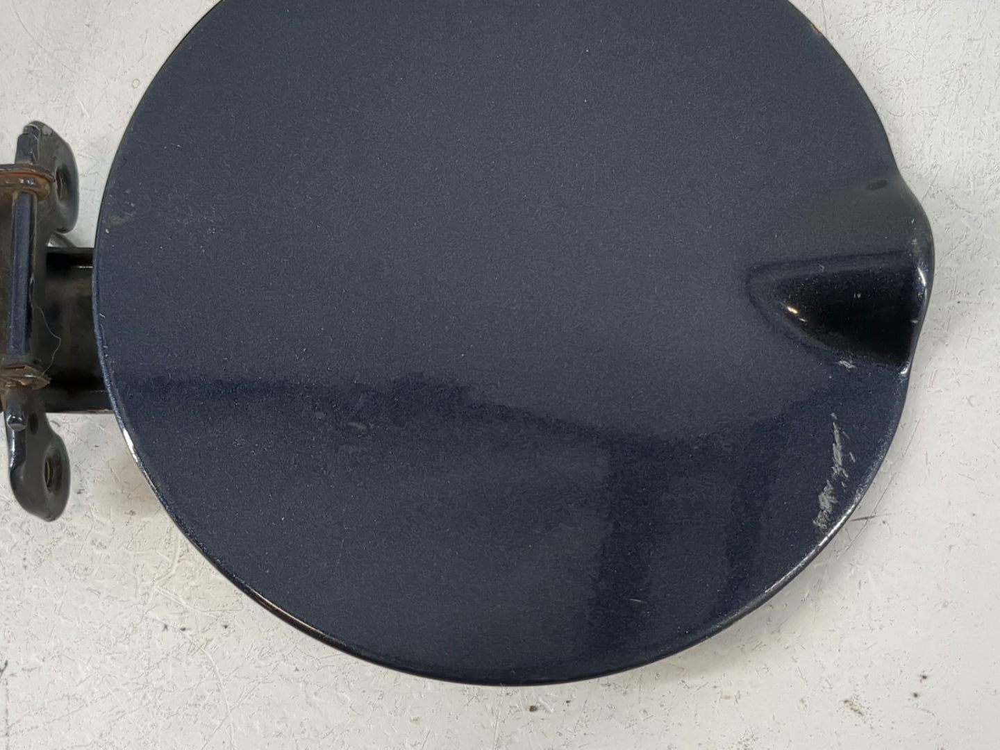 2008 Chrysler Town & Country Fuel Tank Door Lid Gas Tank Dark Blue - Oemusedautoparts1.com