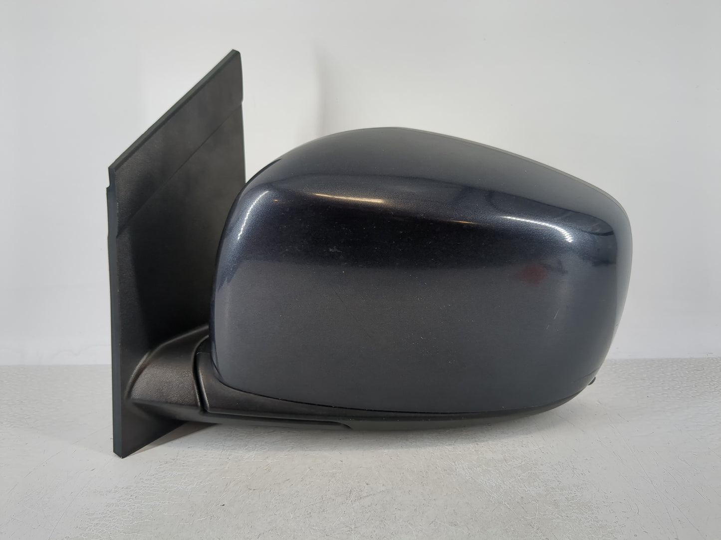 2008 Chrysler Town & Country Driver Left Side View Manual Door Mirror - Oemusedautoparts1.com