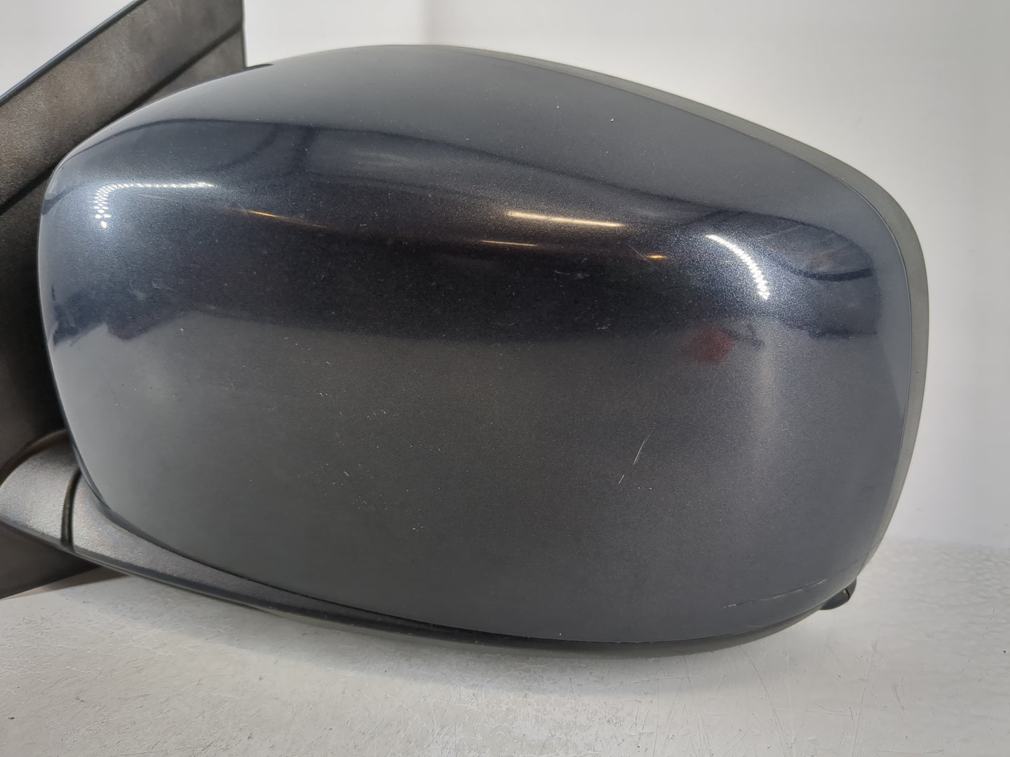 2008 Chrysler Town & Country Driver Left Side View Manual Door Mirror - Oemusedautoparts1.com