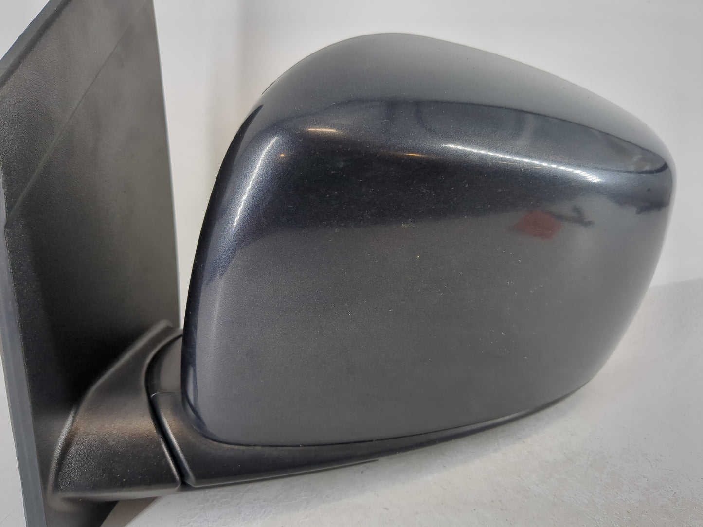 2008 Chrysler Town & Country Driver Left Side View Manual Door Mirror - Oemusedautoparts1.com