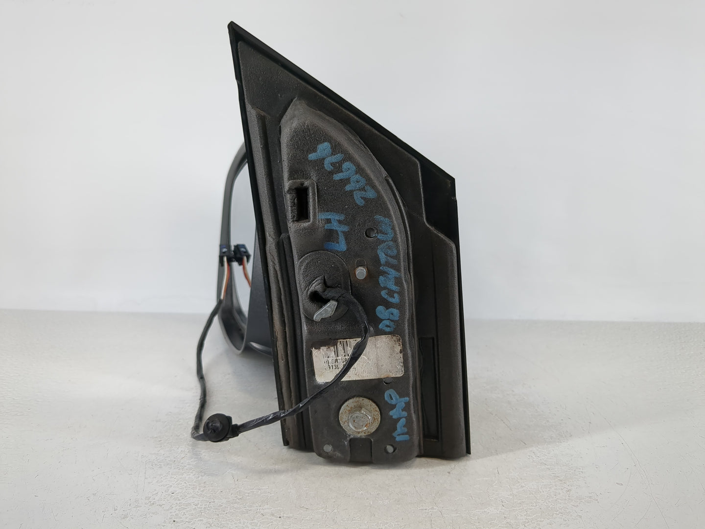2008 Chrysler Town & Country Driver Left Side View Manual Door Mirror - Oemusedautoparts1.com