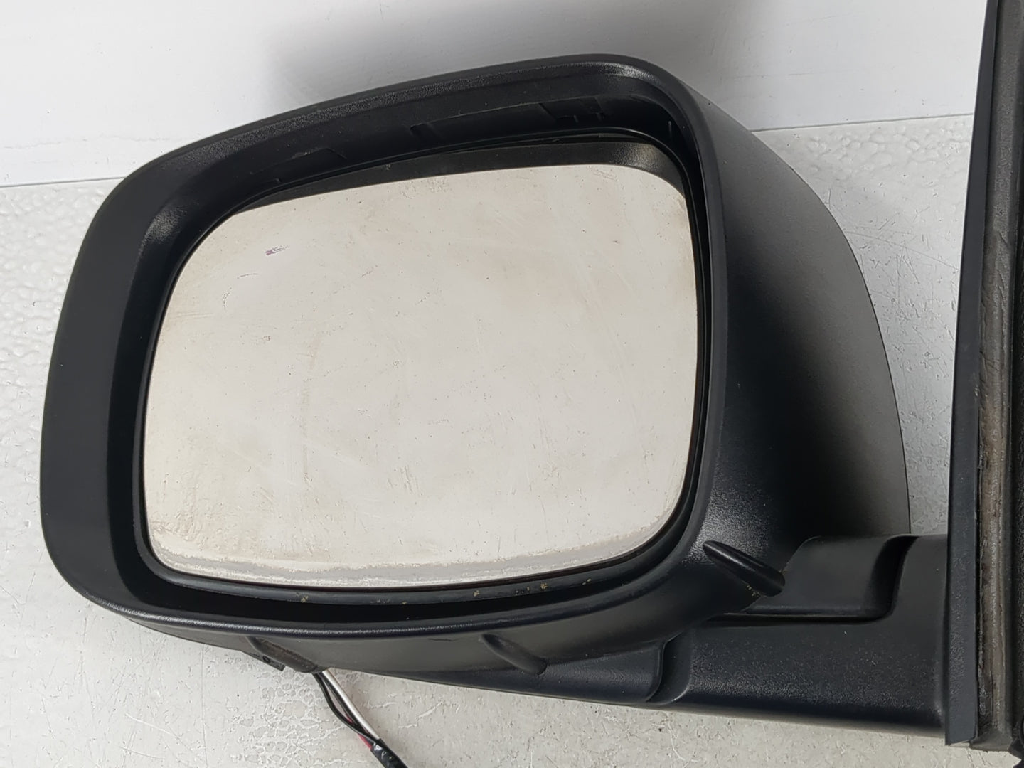 2008 Chrysler Town & Country Driver Left Side View Manual Door Mirror - Oemusedautoparts1.com