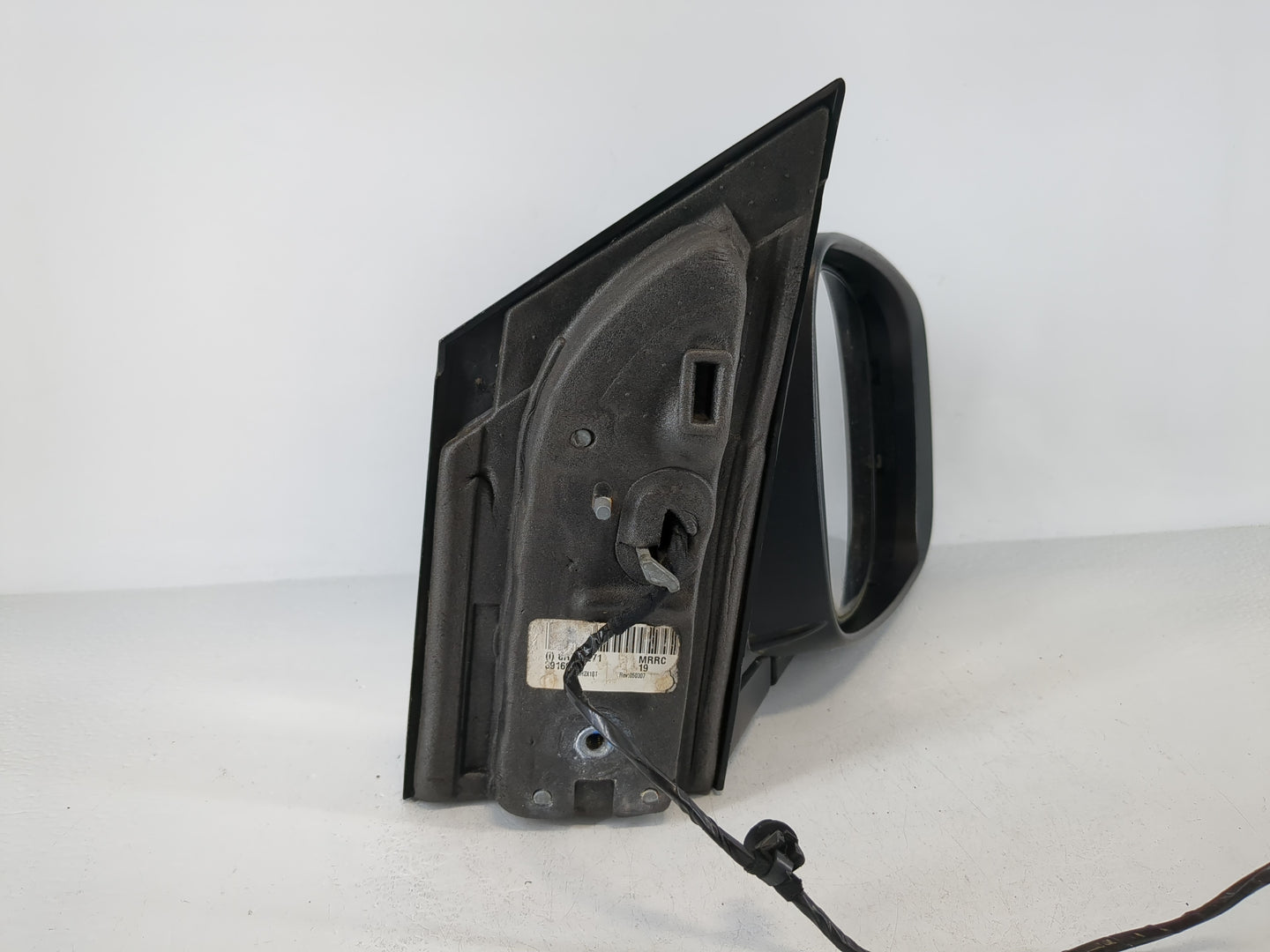 2008 Chrysler Town & Country Passenger Right Side View Manual Door Mirror - Oemusedautoparts1.com