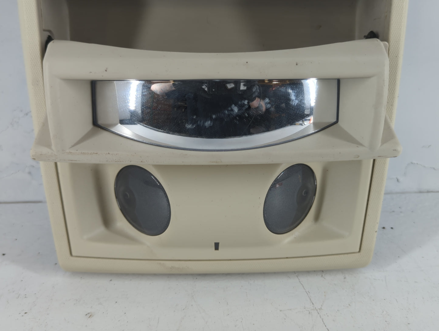 2008 Chrysler Town & Country Overhead Roof Console Interior Dome Light - Oemusedautoparts1.com