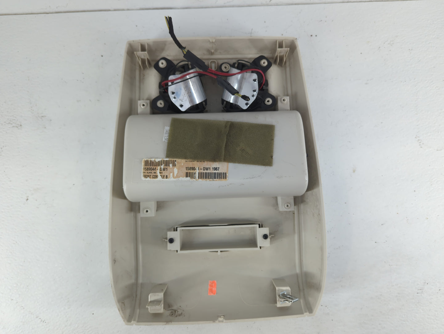 2008 Chrysler Town & Country Overhead Roof Console Interior Dome Light - Oemusedautoparts1.com