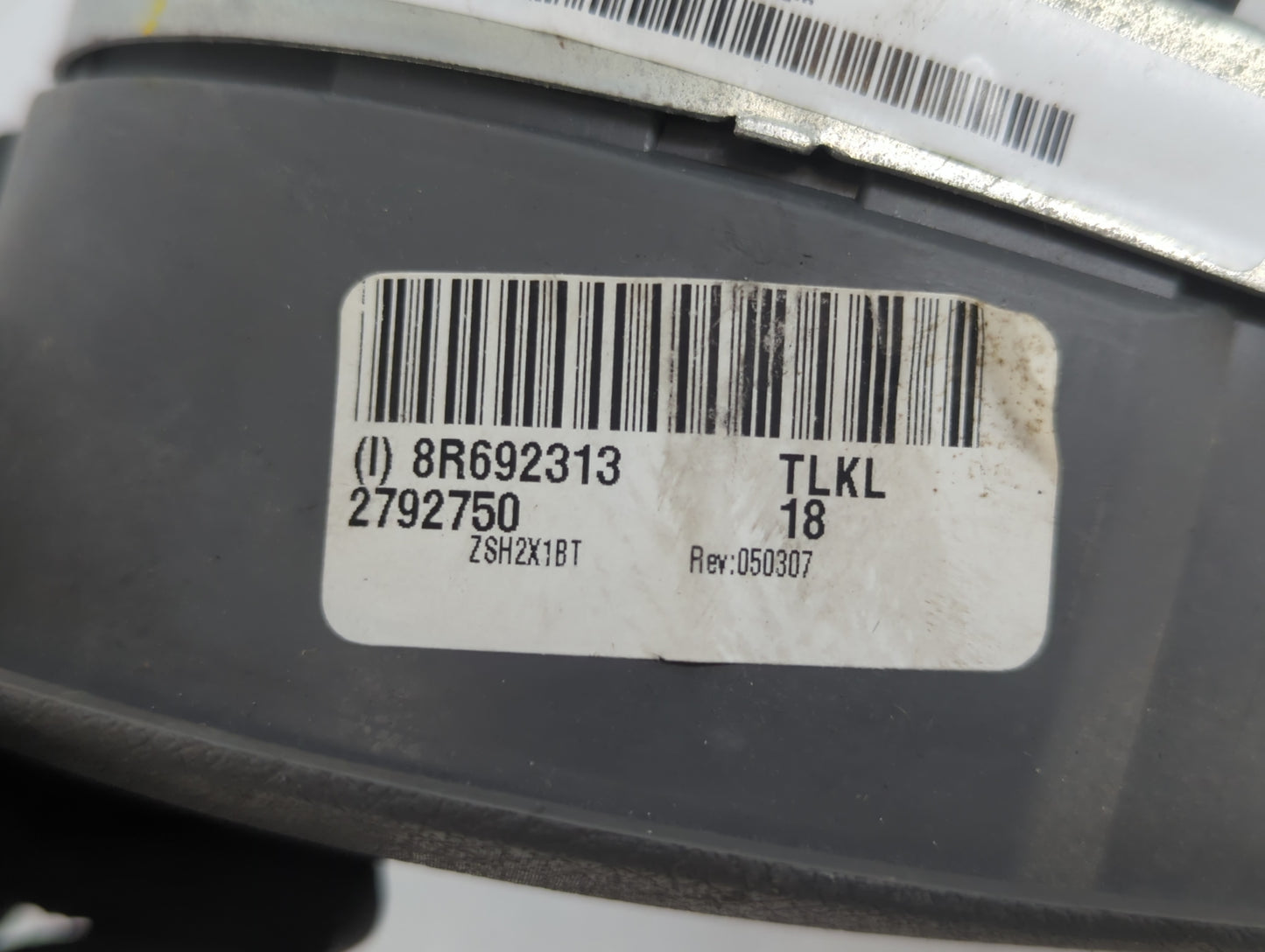 2008 Chrysler Town & Country Air Bag Driver Left Steering Wheel Mounted P/N:TLKL18 2792750, 8R692313 Fits OEM Used Auto Part