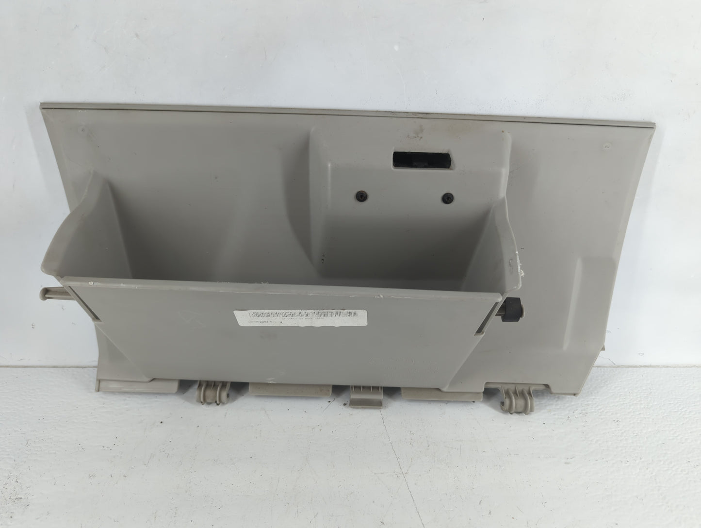 2008 Chrysler Town & Country Passenger Glove Box Door Storage Compartment 938960 - Oemusedautoparts1.com