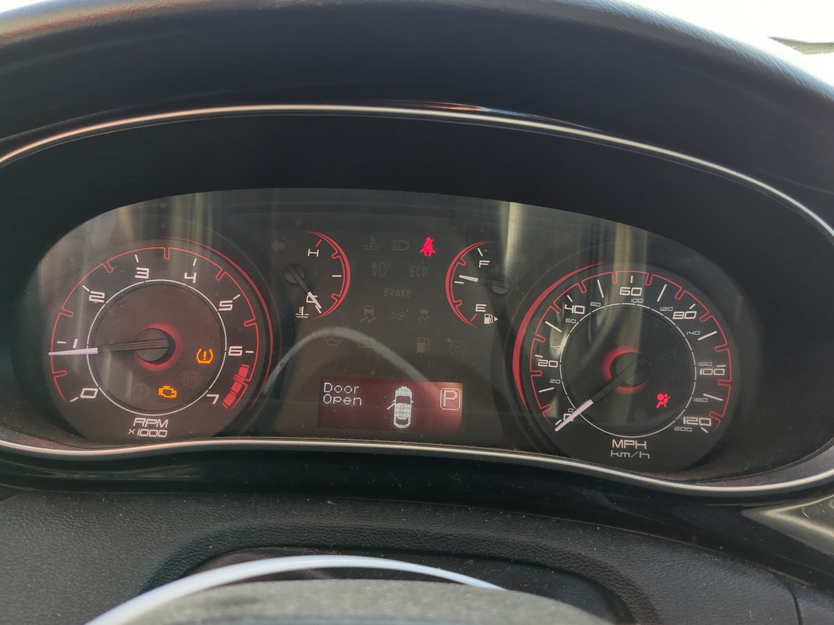 2008 Chrysler Town & Country Instrument Cluster Speedometer Gauges P/N:P56044887AH Miles:212K Fits OEM Used Auto Parts - Oem