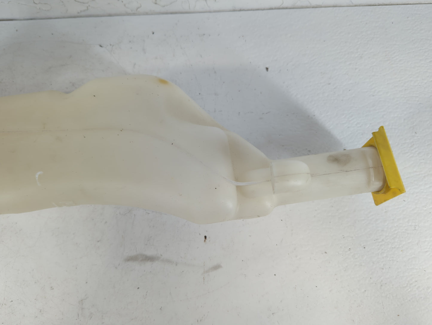 2008 Chrysler Town & Country Windshield Washer Fluid Reservoir Bottle Oem - Oemusedautoparts1.com