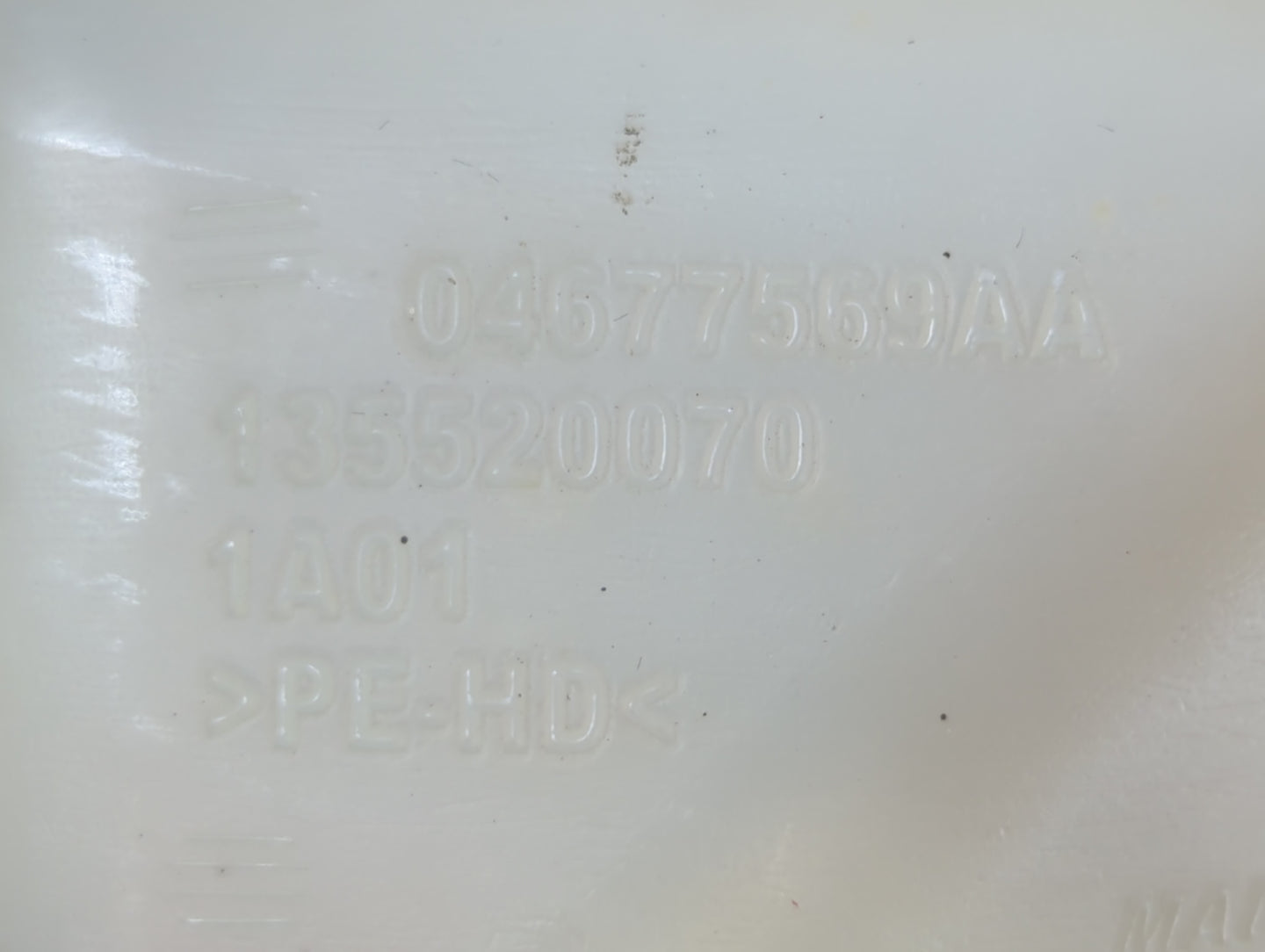 2008 Chrysler Town & Country Windshield Washer Fluid Reservoir Bottle Oem - Oemusedautoparts1.com