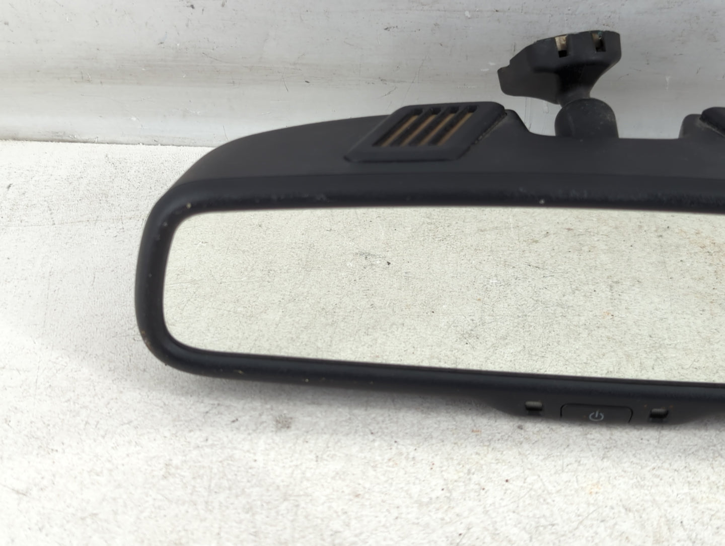 2008 Chrysler Town & Country Interior Rear View Mirror Replacement OEM Fits OEM Used Auto Parts - Oemusedautoparts1.com
