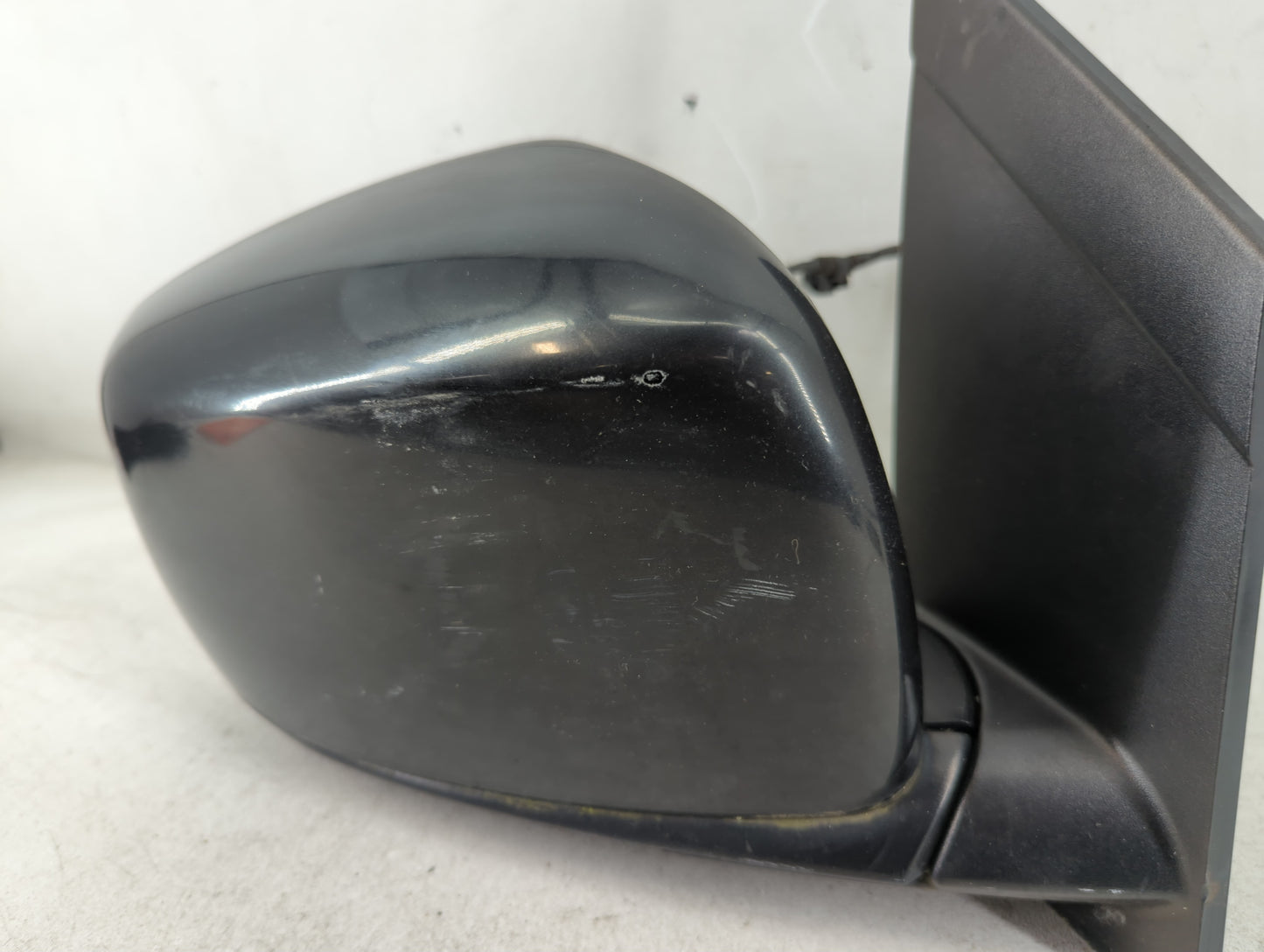 2008 Chrysler Town & Country Driver Left Side View Manual Door Mirror - Oemusedautoparts1.com