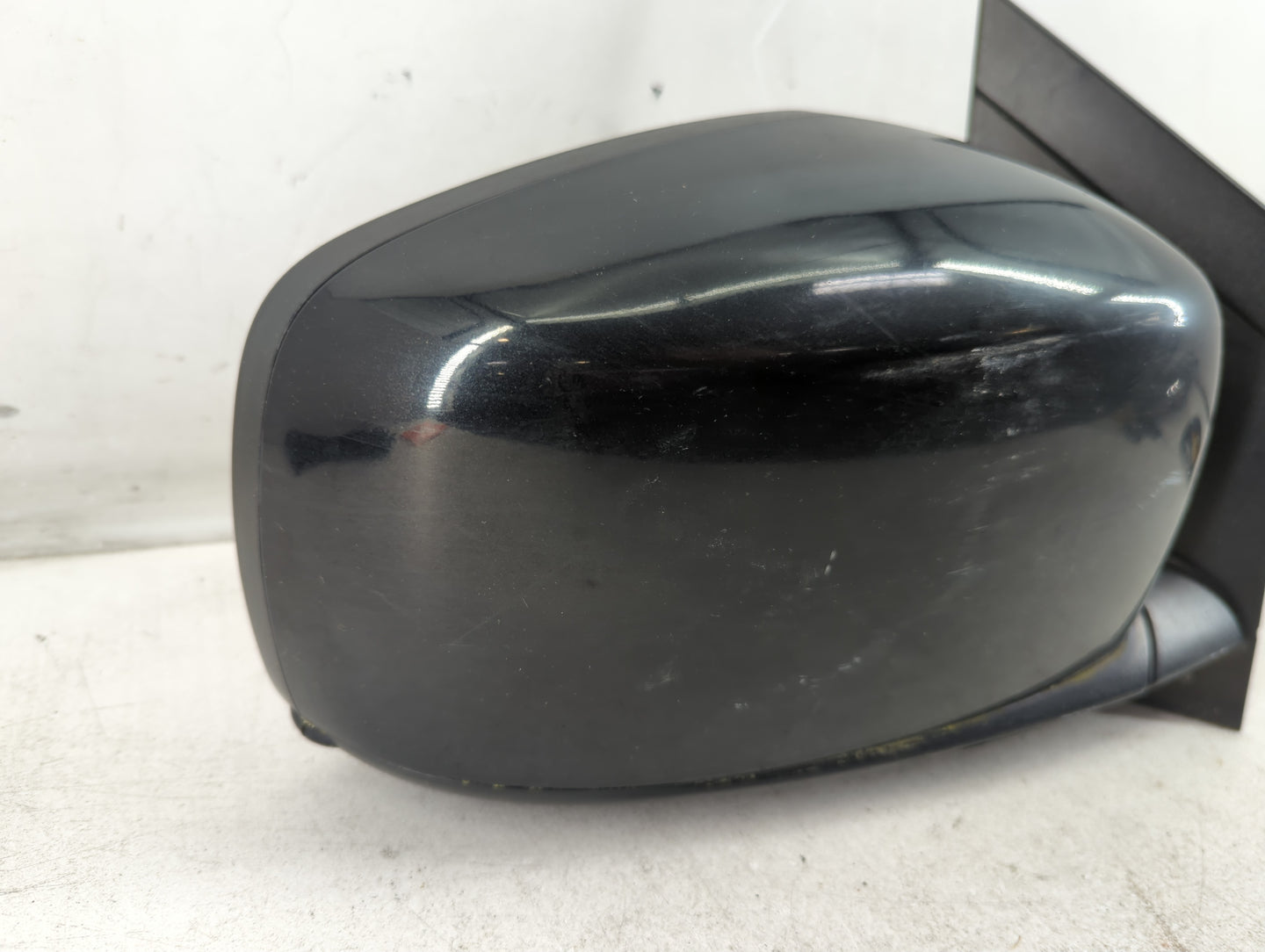 2008 Chrysler Town & Country Driver Left Side View Manual Door Mirror - Oemusedautoparts1.com