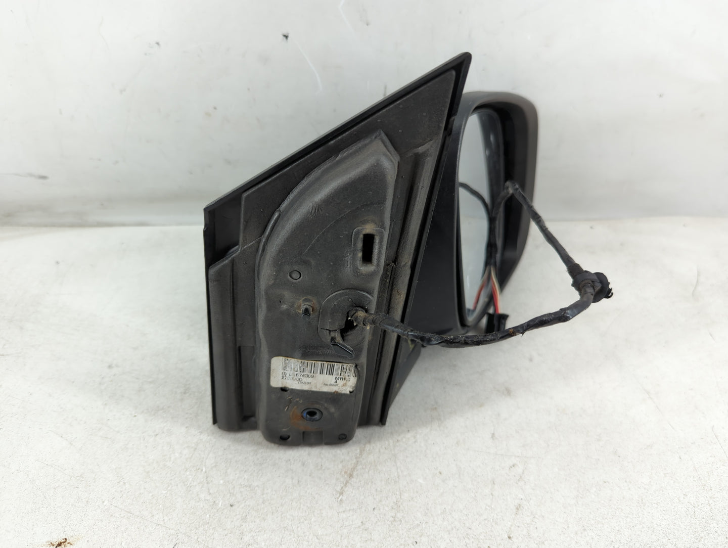 2008 Chrysler Town & Country Driver Left Side View Manual Door Mirror - Oemusedautoparts1.com
