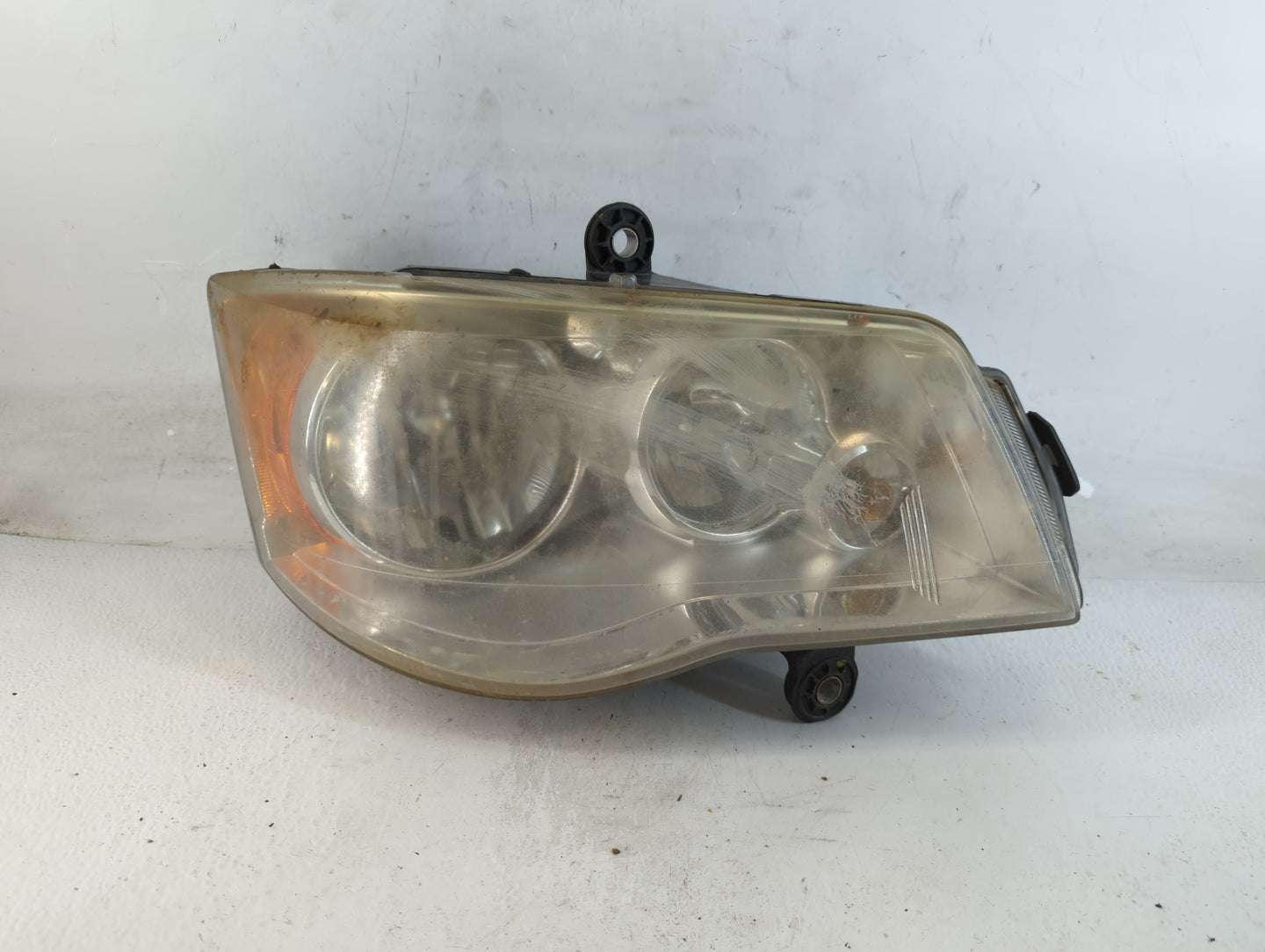 2005-2009 Chrysler Town & Country Passenger Right Oem Front Light Lamp - Oemusedautoparts1.com